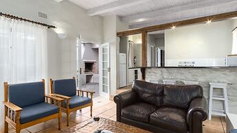 Blue Bay Lodge