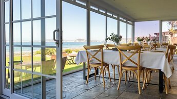 Blue Bay Lodge