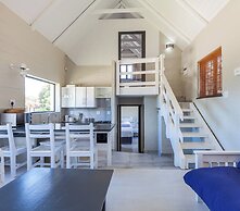 Blue Bay Lodge