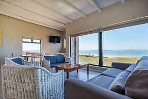Blue Bay Lodge