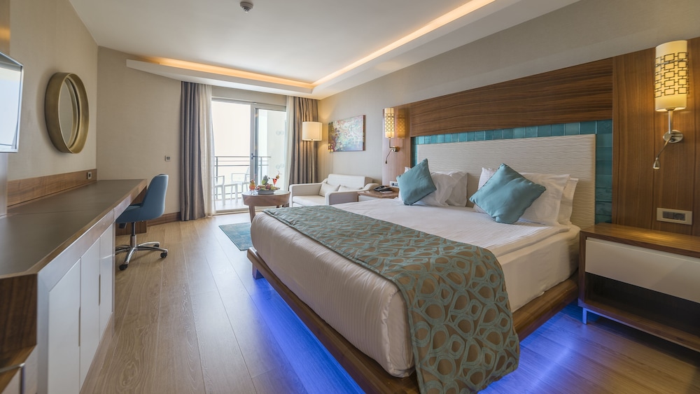 Ramada Resort by Wyndham Kusadasi