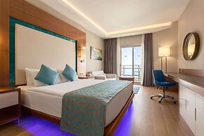Ramada Resort by Wyndham Kusadasi