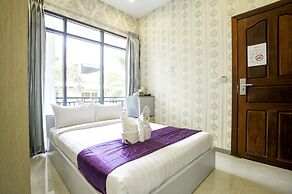 White Residence Hotel & Apartment