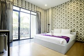 White Residence Hotel & Apartment