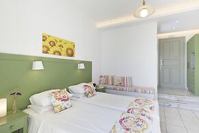 Nissos Thira Hotel
