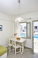 Nissos Thira Hotel