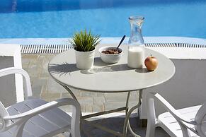 Nissos Thira Hotel