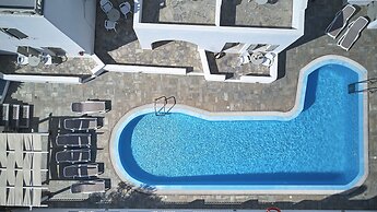 Nissos Thira Hotel