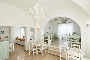 Nissos Thira Hotel