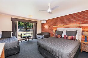 AAt 28 Goldsmith Motel