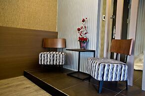 Fine Hotel