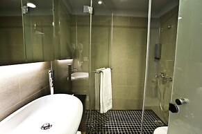 Fine Hotel