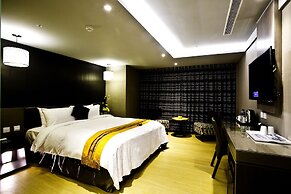 Fine Hotel