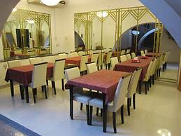 Qurum Beach Hotel