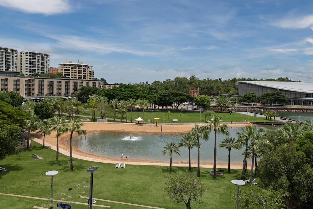 Darwin Waterfront Luxury Suites