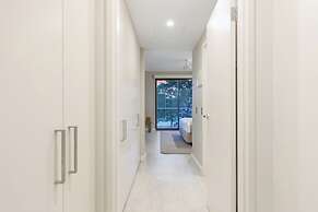 Darwin Waterfront Luxury Suites