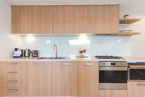 Darwin Waterfront Luxury Suites