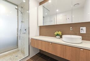 Darwin Waterfront Luxury Suites