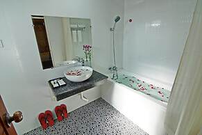 Royal Pearl Hotel