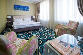 Mildom Hotel