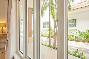 Talay Hotel & Villa