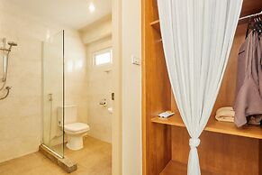 Talay Hotel & Villa