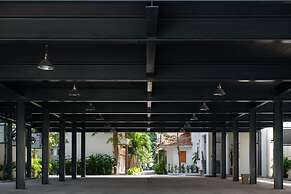 Talay Hotel & Villa