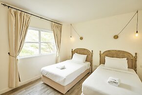 Talay Hotel & Villa