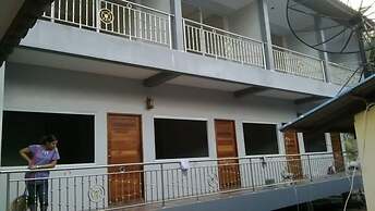 Maehaad Garden Inn