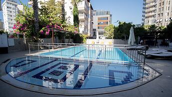 City Live Hotel