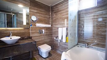 City Live Hotel