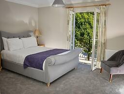 Wolseley Holiday Lodges