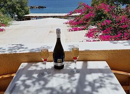 Nostos Beach