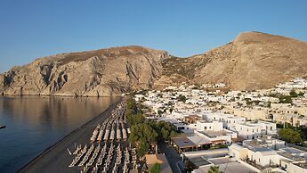 Nostos Beach
