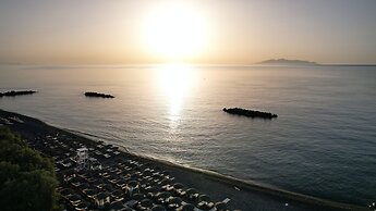 Nostos Beach