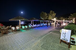 Nostos Beach