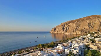 Nostos Beach