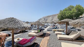 Nostos Beach