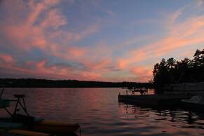 Westwind Inn on the Lake
