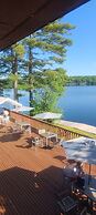 Westwind Inn on the Lake