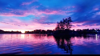 Westwind Inn on the Lake