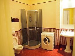 Lira Apartments