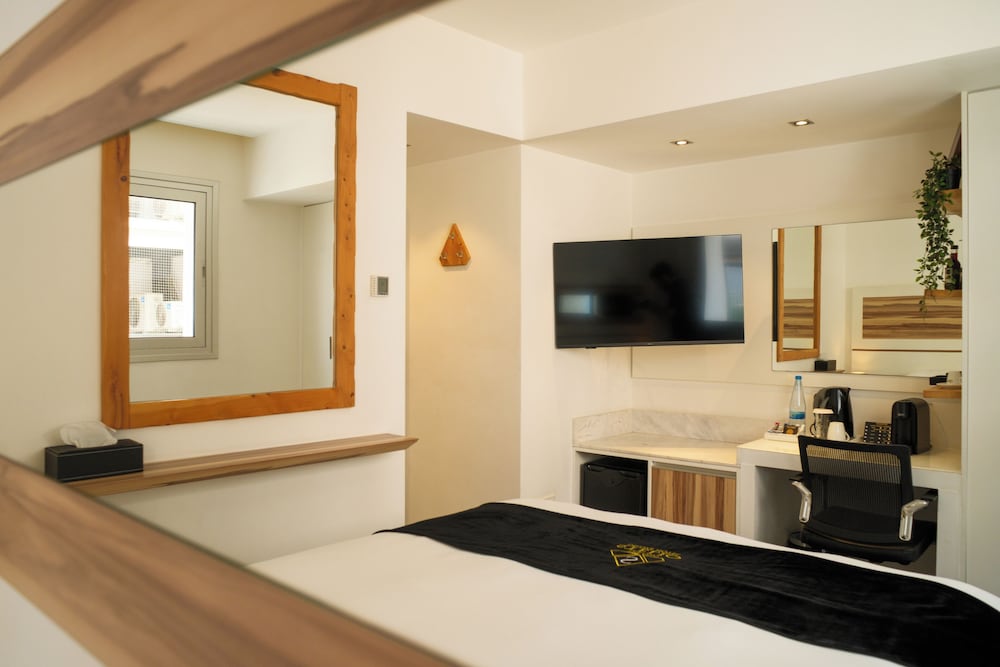 The Ciao Stelio Deluxe Hotel - Adults Only
