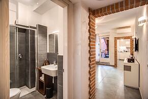 Tritone Top House
