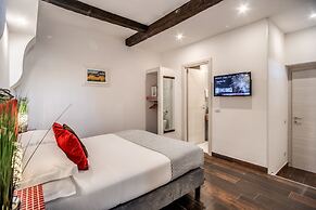 Tritone Top House