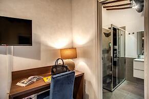 Tritone Top House