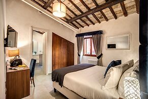 Tritone Top House