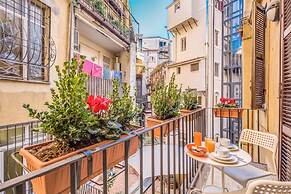 Tritone Top House