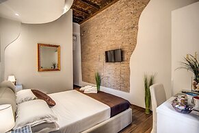 Tritone Top House