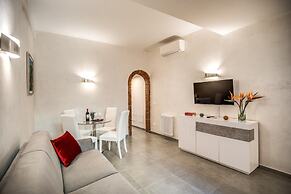 Tritone Top House